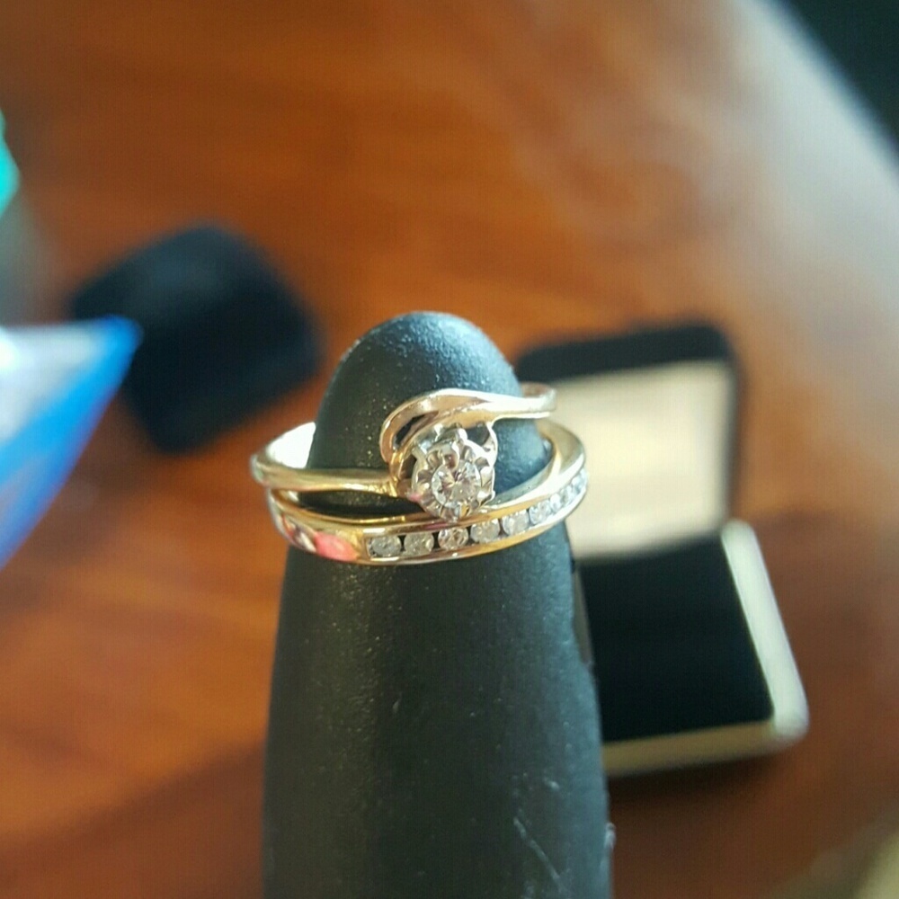 Diamond Wedding Ring - image 4